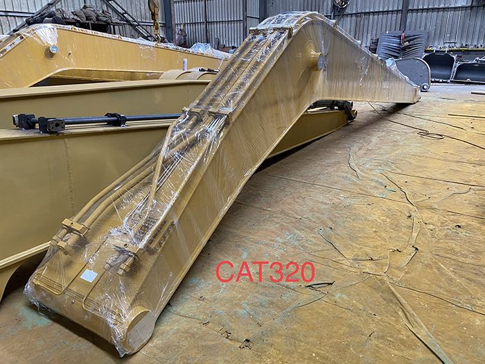 Caterpillar CAT320D2GC 15M Long arms for safety standards paving equipment