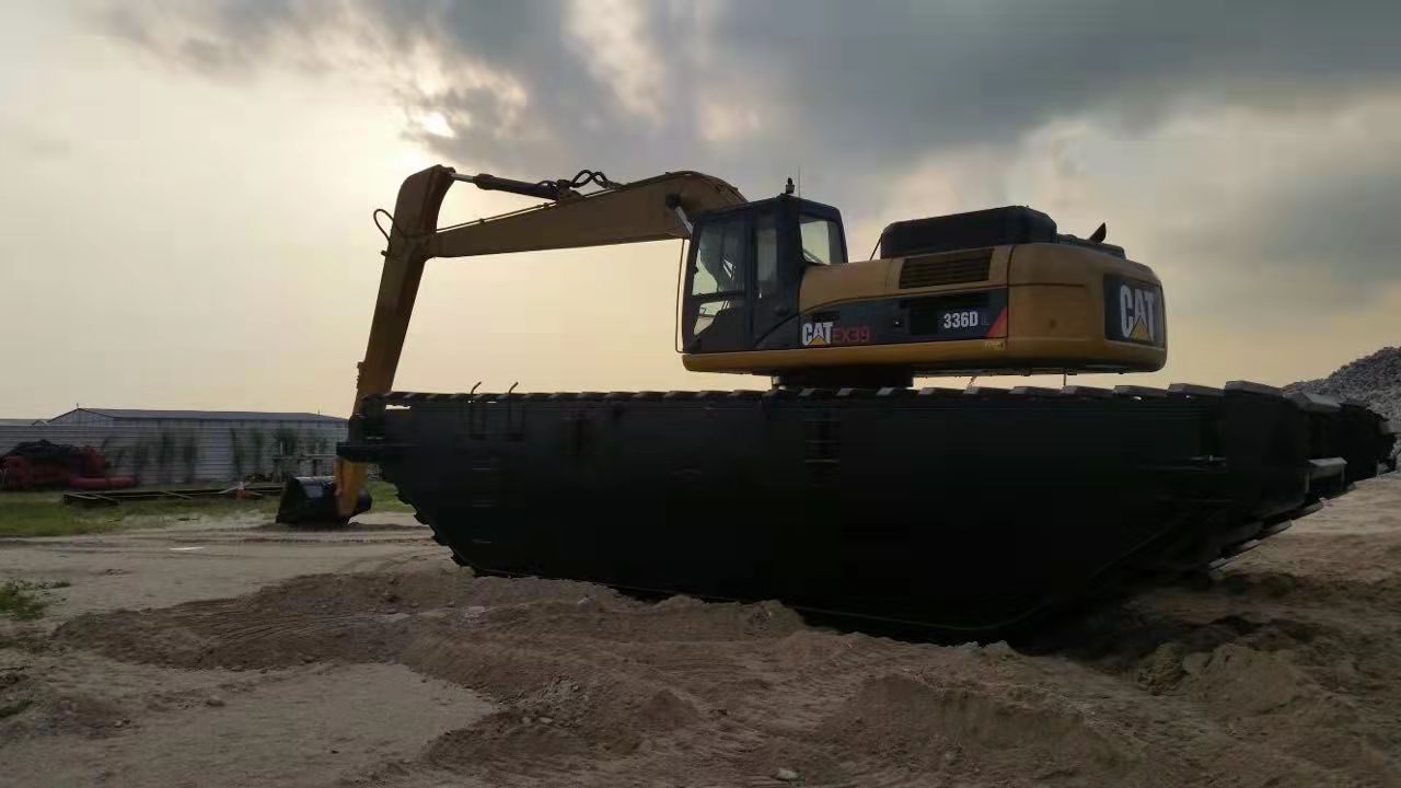 amphibious excavators Introduction