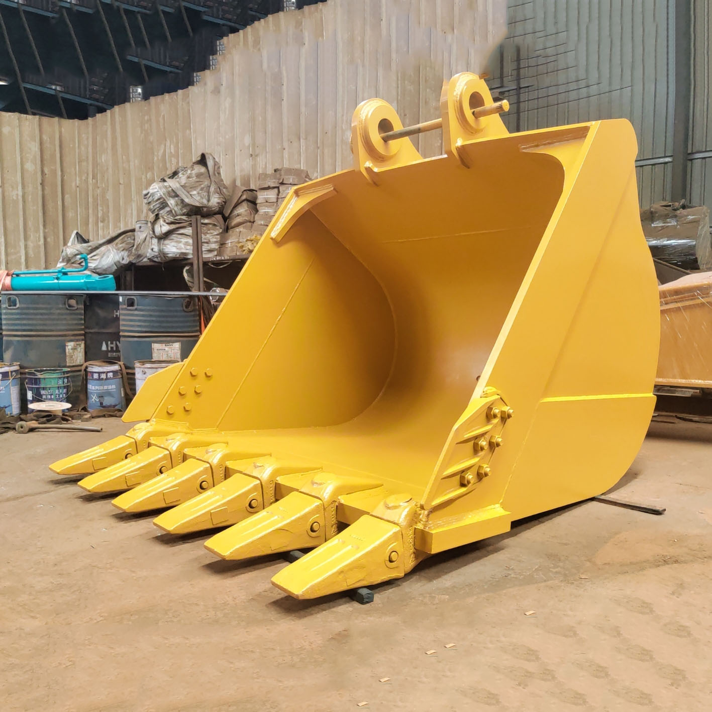 CAT349 3.4M^3 Reinforced Rock Bucket Manufactured to original dimensions