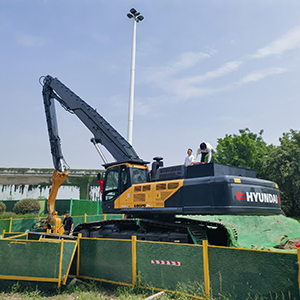 Customized Pile Driving Arm for Hyundai 600PD Excavator | Heavy-Duty Vibro Hammer Boom for Foundation Construction